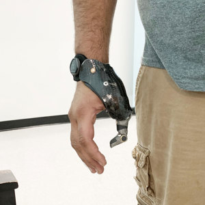 Point Thumb In Use
